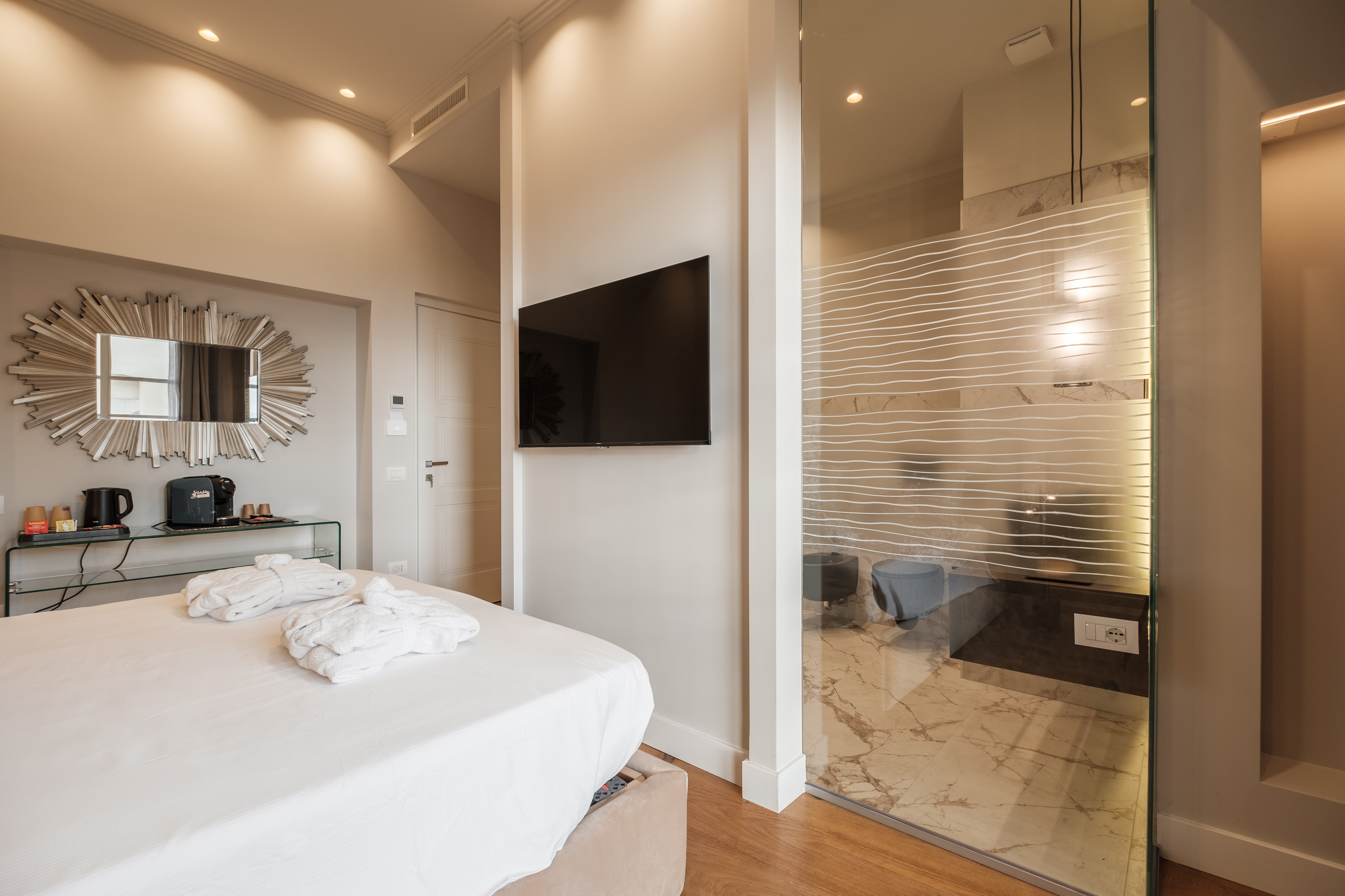 Marina suite with bathroom view